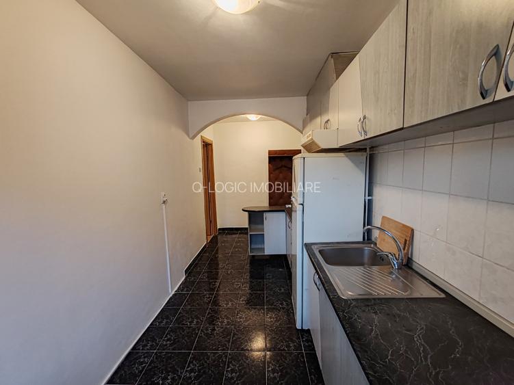 Apartament 2 camere liber la vanzare zona Racadau - 9
