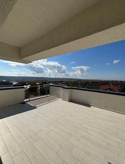 Apartament cu 3 camere de vanzare tip penthouse, Valea Lupului