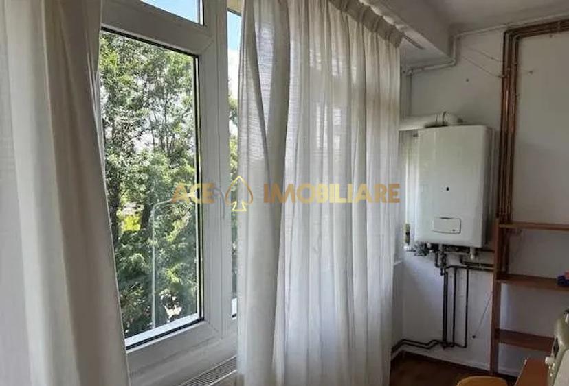 2 Camere de inchiriat | Pajura | Centrala | Parcare | Mobilat | Utilat