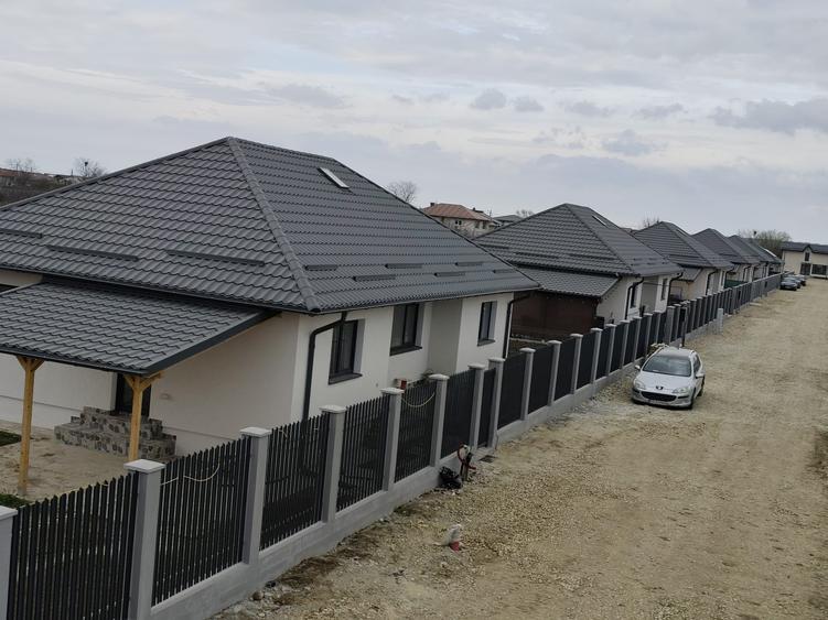 FARA COMISION casa cu 4 camere 2 bai PARTER + Pod Mansardabil cu placa la cheie
