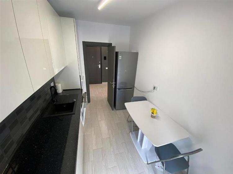 Inchiriem Apartament 2 Camere, Modern, Decomandat, Cristian