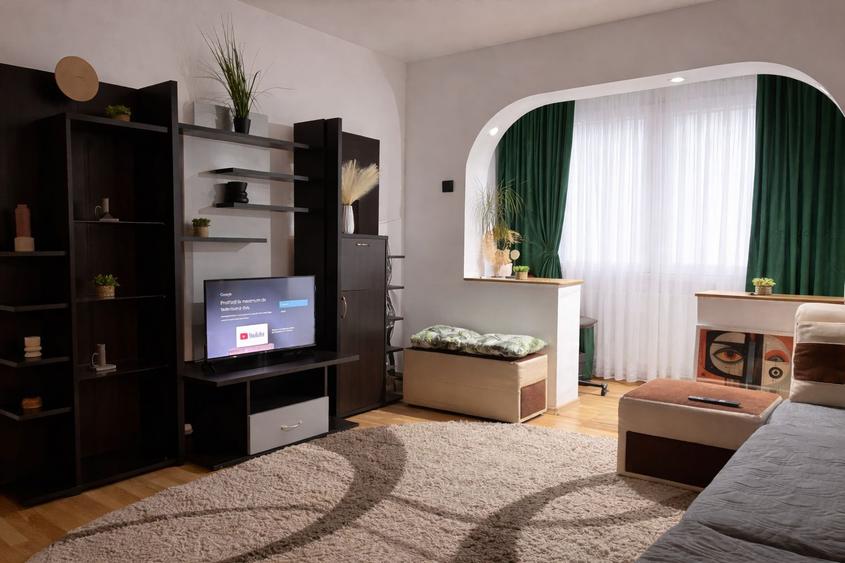 Apartament cu 2 camere, etajul 2/4, zona Alexandru cel Bun