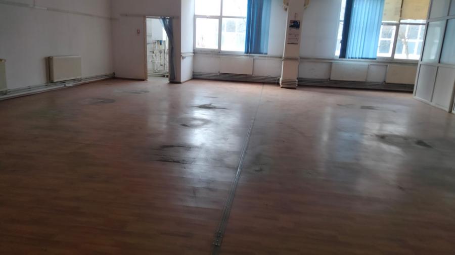 Inchiriez hala Bd. Timisoara 2231 mp, toate utilitatile, teren 3000 mp