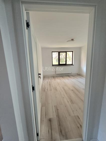 Apartament cu 2 camere decomandat, spatiu depozitare 12 m2,  izolat, centrala te - 4