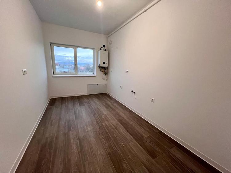Apartament 3 camere, 2 bai si curte in Selimbar