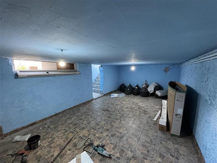 Casa 4 camere + 8418 mp de teren