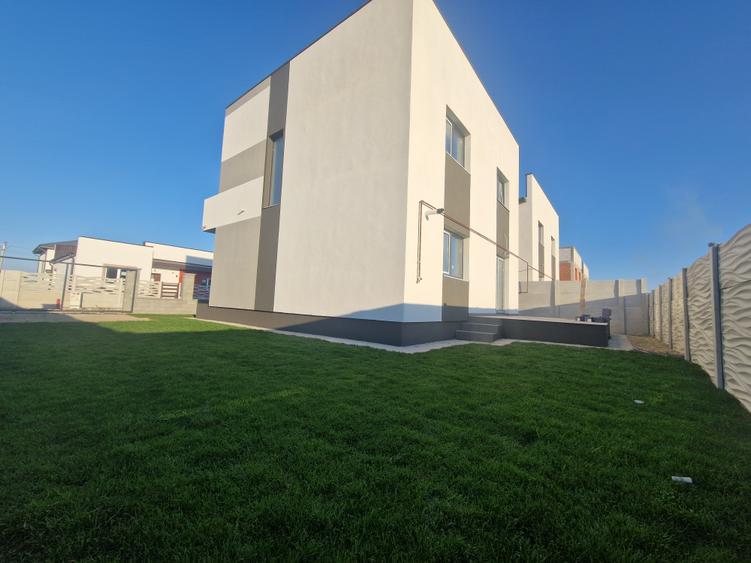 Casă de Vânzare Individuală Nouă | 4 Camere | 450 mp | Berceni, Ilfov | La Cheie