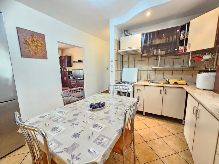 Vand apartament 3 camere, 2 bai, Tudor, Fortuna