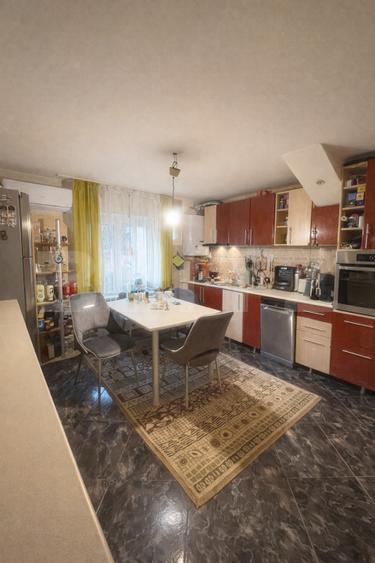 Apartament cu 4 camere, 92 mp, parter – CR Vivu