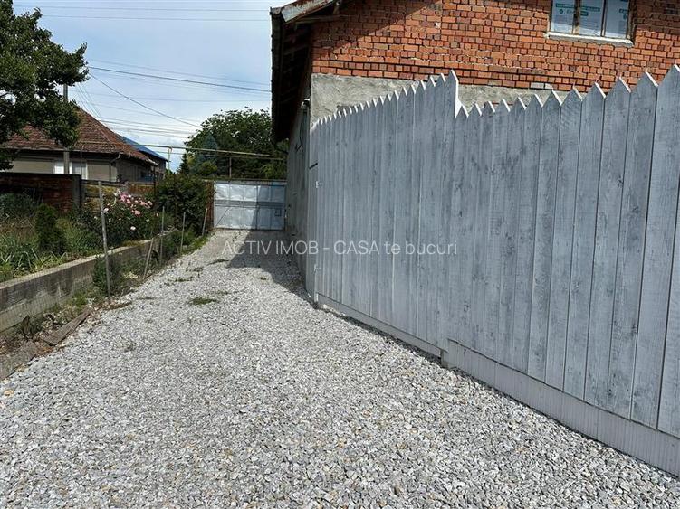 CASA SOLIDA CU TEREN SI CURTE,  BOCSA VASIOVA. COMISION ZERO - 29