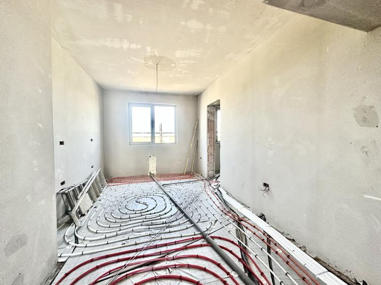 Duplex despartit prin camera tehnica | 4 camere | 115 mp utili | Drumul Boilor
