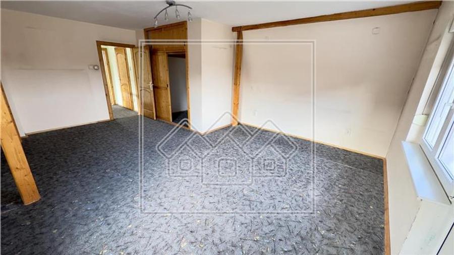 Casa de vanzare in Sibiu - curte individuala zona Turnisor