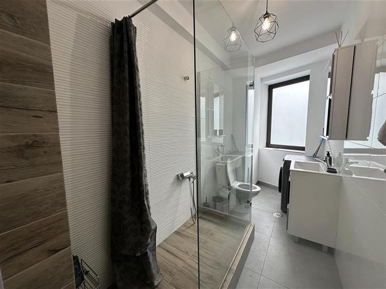 Studio de inchiriat Piata Unirii - 54 mp, mobilat si utilat