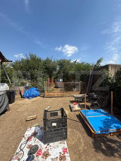 Casă 60 mp + Teren 2150 mp, zona Burdujeni