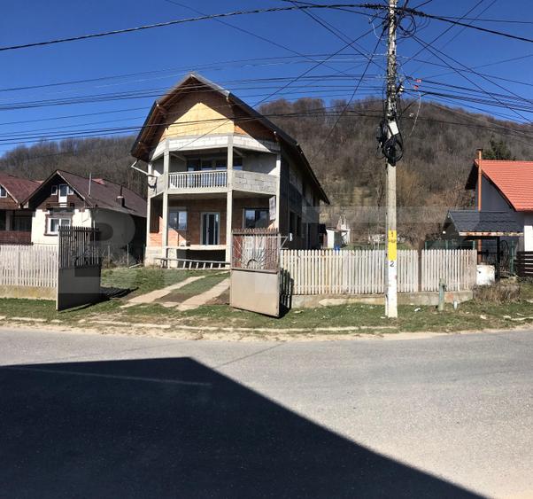 Casă (la rosu), Livadă și Pădure, Teren Generos și Plată Flexibilă – Bezdead - 4