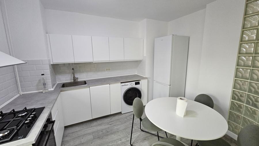 Apartament 3 camere modificat din 4 zona Tineretului-Sincai