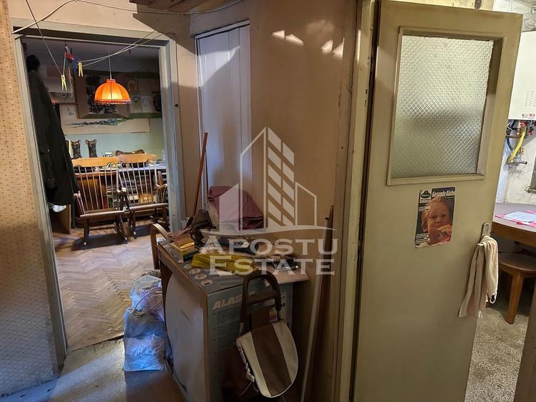 Apartament in Complexul Studentesc si teren la Mosnita de vanzare