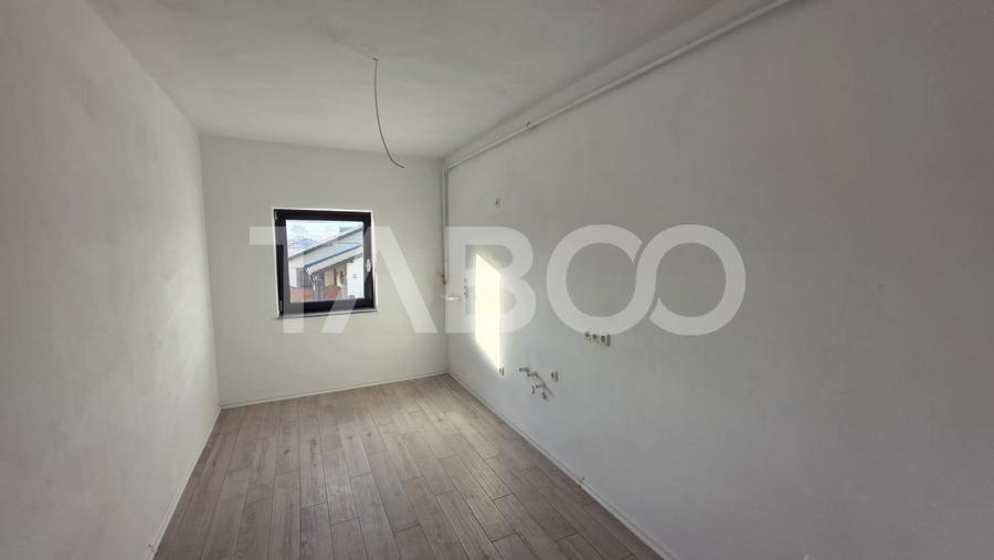Apartament nou decomandat cu 3 camere de vanzare in Sebes