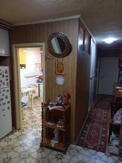 De vanzare apartament cu 4 camere in Tudor