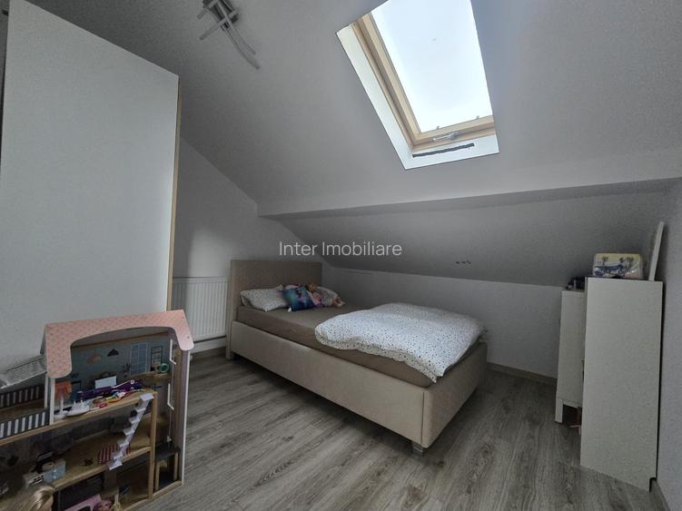 Apartament pe 2 niveluri,et.1+mansarda,3 dormitoare,2 bai,Popas Pacurari: 160956 - 18