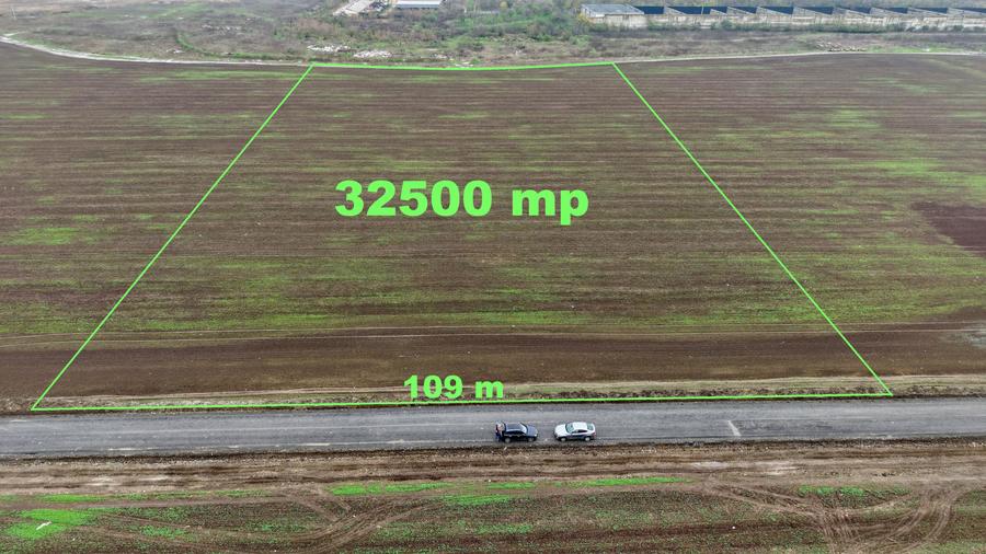 Domnești – teren intravilan 32.500 mp, acces asfaltat