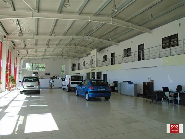 Hala pentru showroom, in apropiere de autostrada