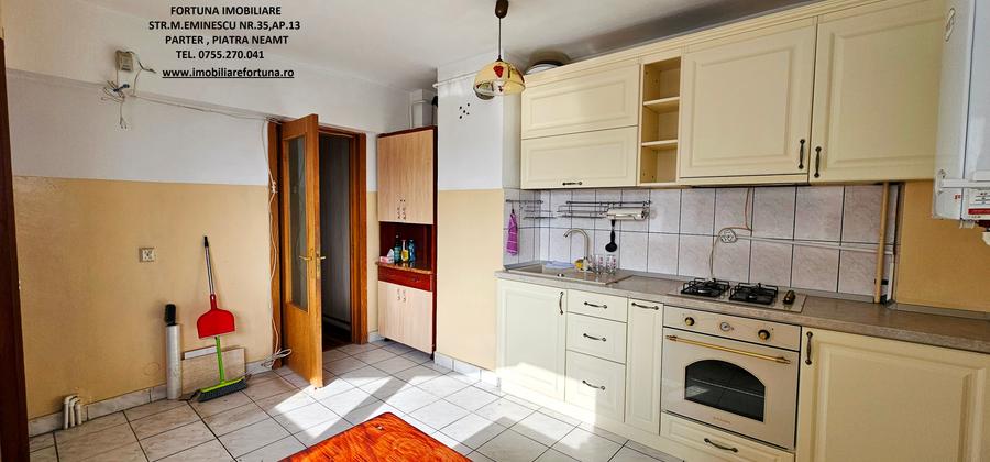 Apartament 3 camere, 2 locuri parcare, view spectaculos, zona Calea Romanului