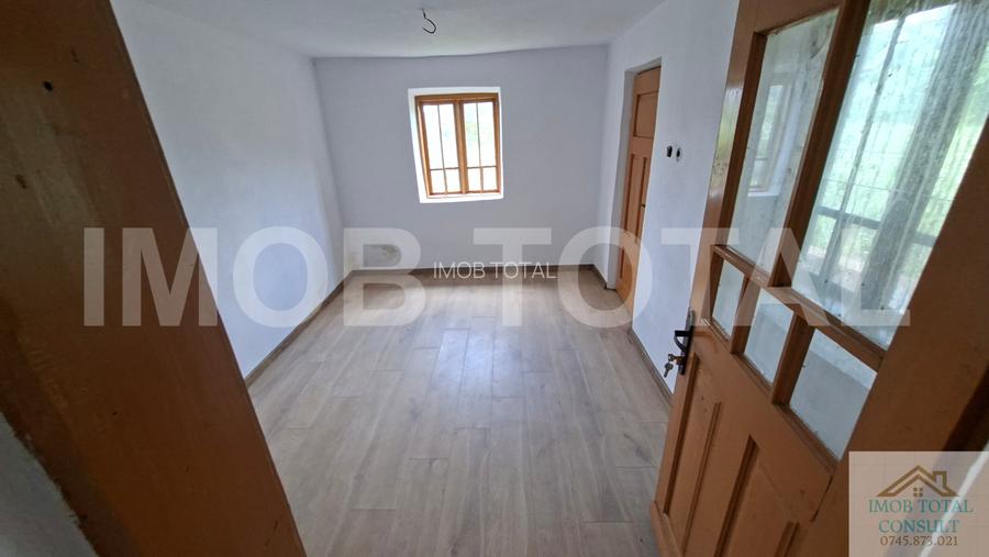Casă cărămidă renovată, 3 camere, teren 1100 mp – Băjești, Argeș - 9