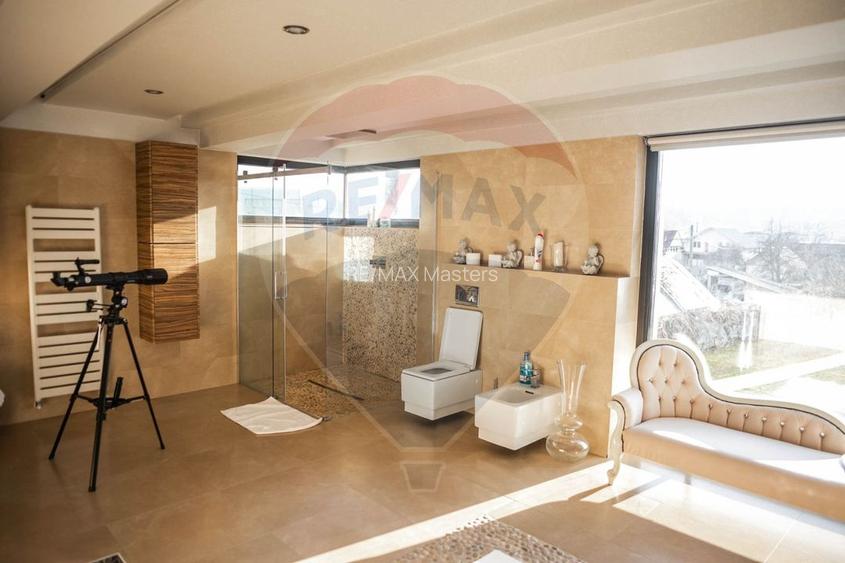 Casă / Vilă de lux cu 6 camere de vânzare în Șcheia, Suceava - 41