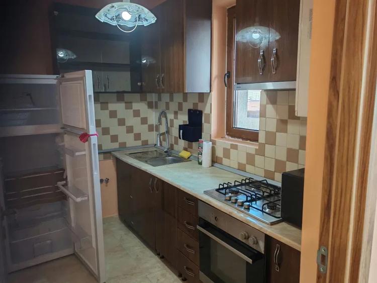 Apartament 3 camere, decomandat, 71 mp, centrala proprie, ac, metrou, Chitila