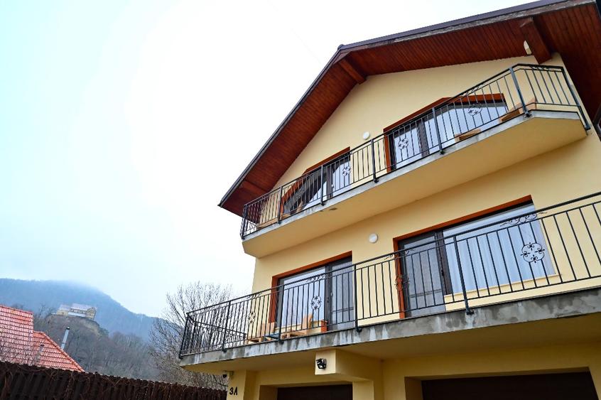 Apartament la vila CISNADIOARA