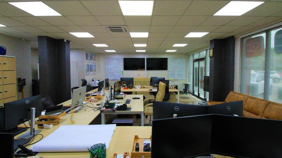 Spatiu comercial 83 mp, dechidere stradala Drumul Jilavei, Metalurgiei