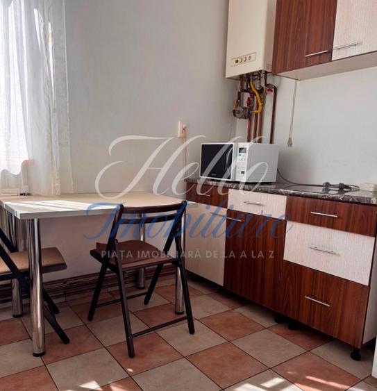 Vând apartament 2 camere , langa Facultatea de Litere