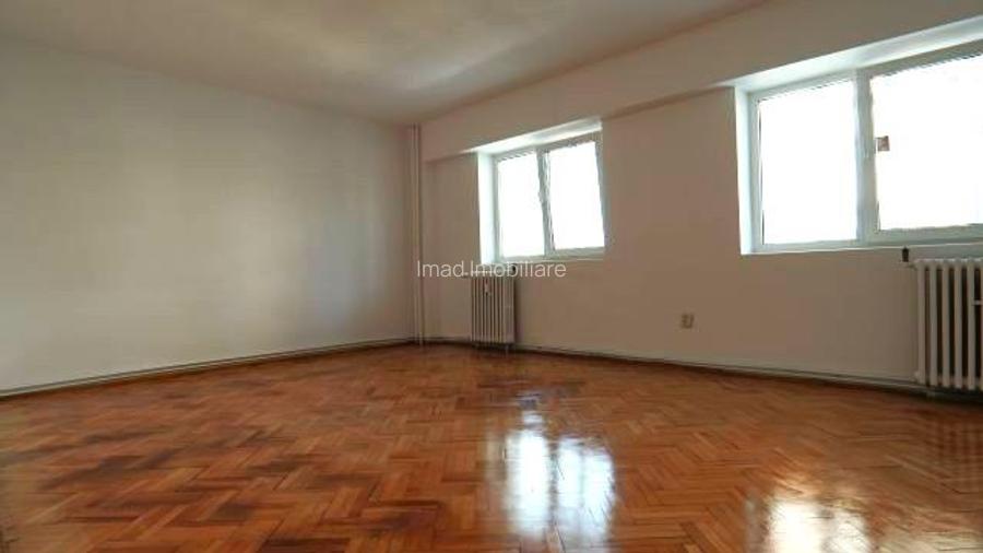 Inchiriere 3 Camere Generoase   Etaj 1   Ideal Birou, Sediu Firma sau Locuinta. - 2