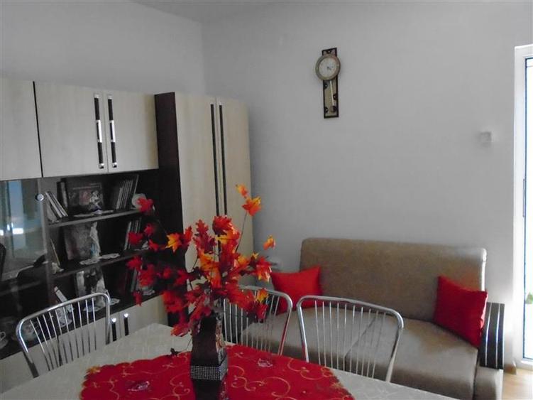 Resita Casa 7 Incaperi Parter si Etaj, Zero investitii