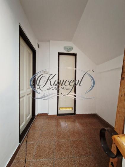 Casa cu o curte comuna  in piata 1848