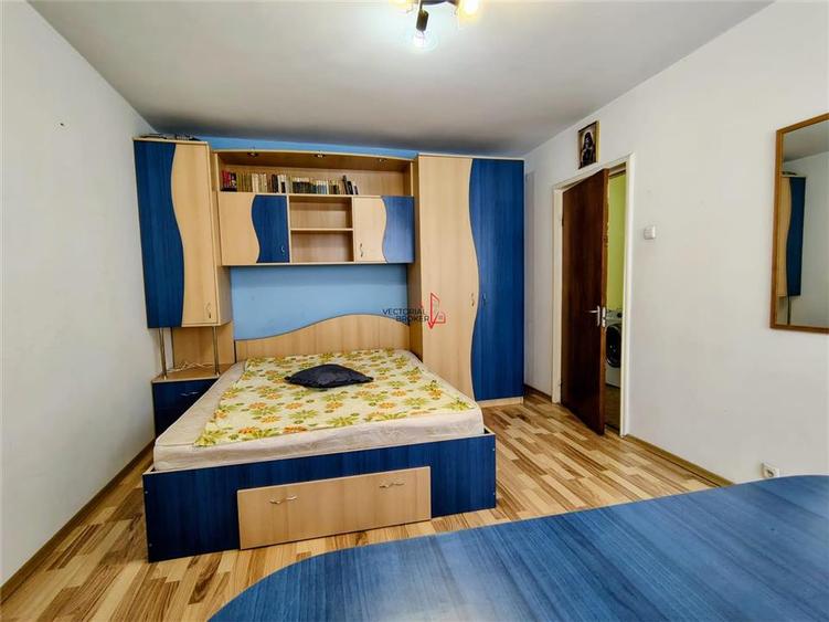 OZANA - 3 CAMERE DECOMANDAT - 65,6 MP - TEAVA GAZ PANA LA ETAJUL 2