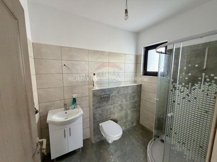 Casă / Vilă Golesti - 7