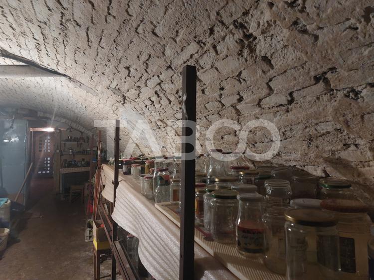 Apartament la casa 119 mpu 5 camere 2 bucatarii 3 bai gradina Cisnadie