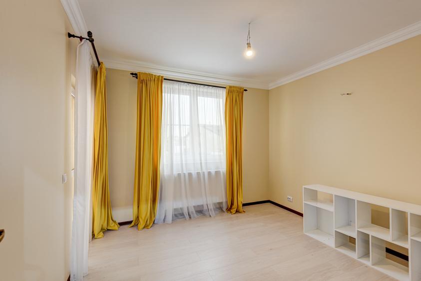 Casă S+P+E+M, 5 dormitoare, mansardă 85 mp, garaj – zona Brâncoveanu
