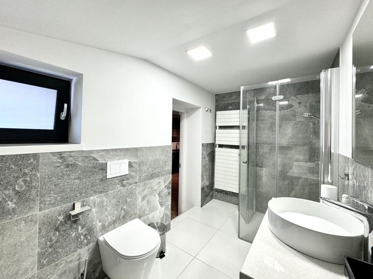 Apartament 2 camere CENTRAL - in clădire cu 4 apartamente
