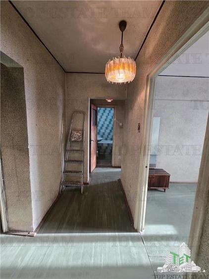 Apartament cu 3 camere in Cartierul Drumul Taberei, sector 6, langa metrou Valea