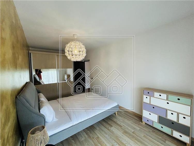 Ap cu 3 camere, balcon, mobilat si utilat, Zona D. Stanca