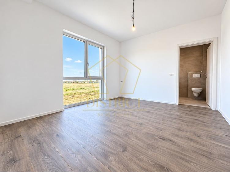 Apartament spatios cu 3 camere de vanzare, loc de parcare, zona Torontalului