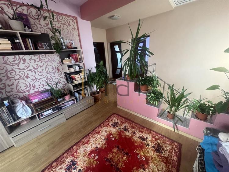 Casa cu 1400 mp teren in Dezmir
