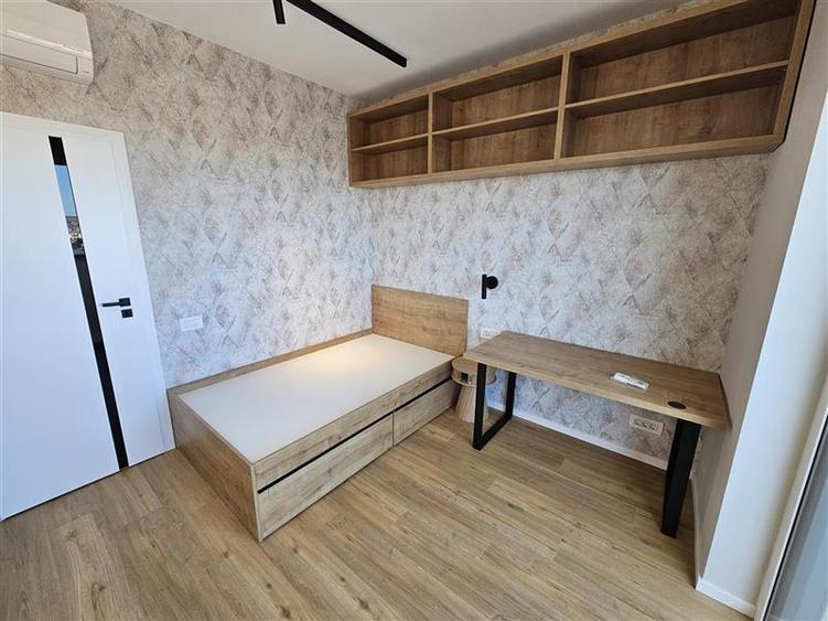 Vanzare apartament 3 camere, ultramodern, dispus pe 2 niveluri, Cartier Gheorghe