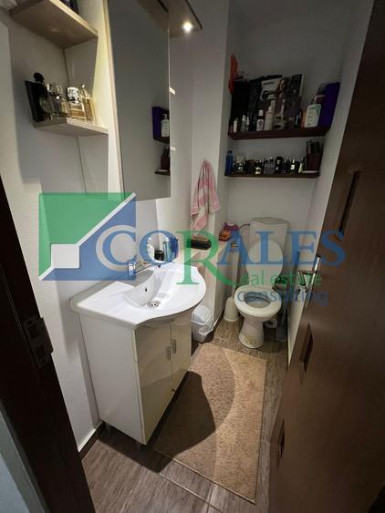 Zona Lipovei - 3 camere. La etajul 2, bloc izolat !