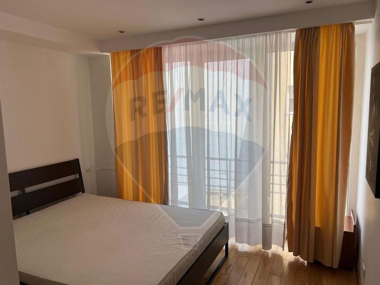 INCHIRIERE Apartament cu 3 camere tip duplex in zona Nordului