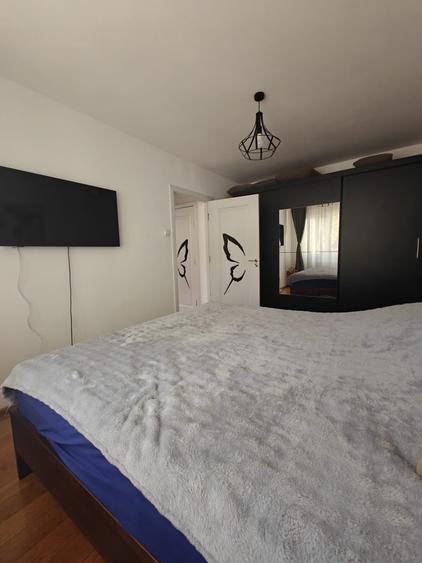 Apartament 2 camere, etaj 1, renovat total | Podu Roș - Liceul "Cantemir"