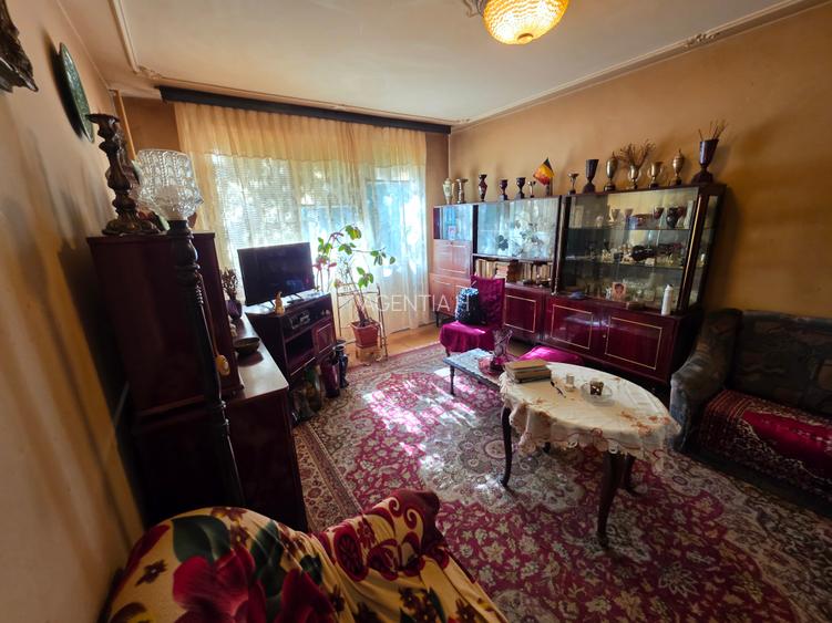 Vanzare 3 camere Drumul Taberei Aleea Lunca Siretului etaj 1/4 decomandat